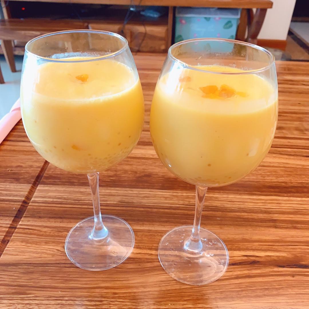 纯正的芒果西米露