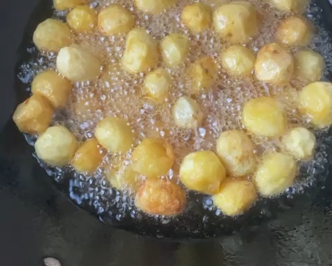 香辣小土豆的做法 步骤1