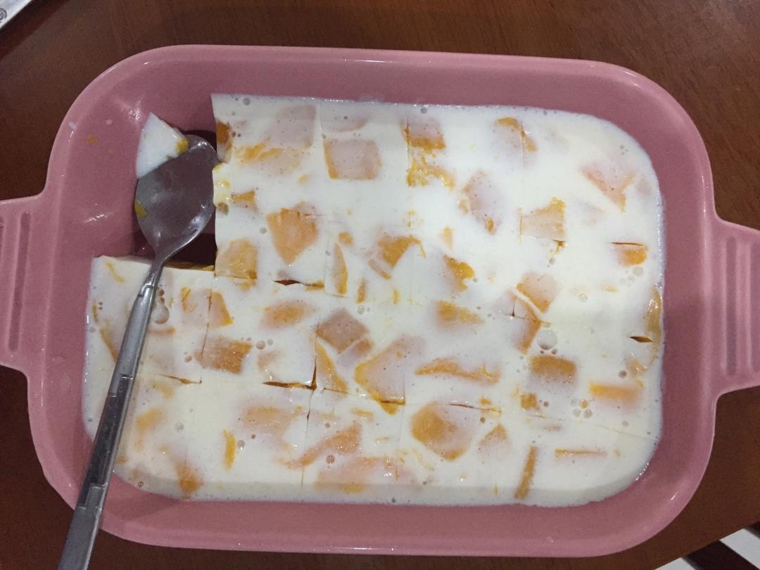 小胖嘟嘟2020做的芒果椰汁千层糕