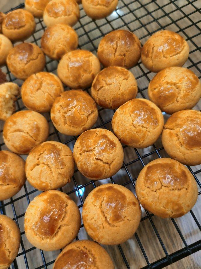 一口一个咸香酥松｜咸蛋黄一口酥