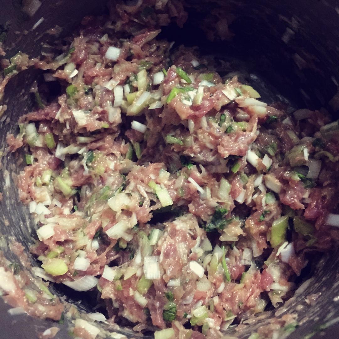 猪肉洋葱馅饼
