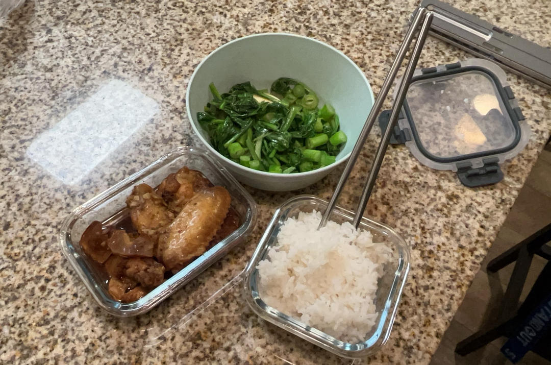 【电饭煲蜜汁鸡翅】