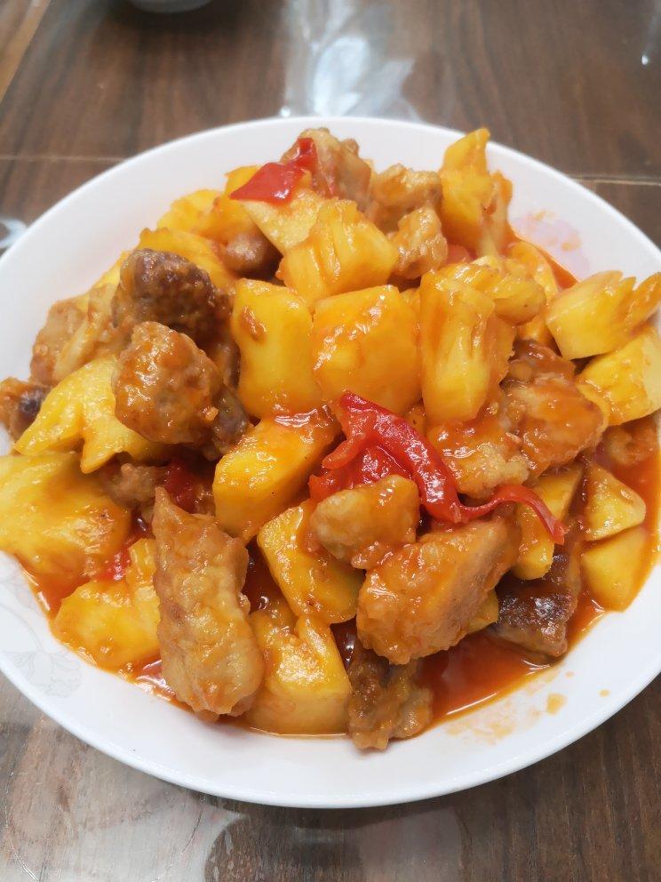菠萝咕咾肉，咬一口不老的灵魂