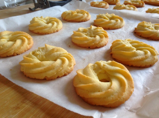 多种口味曲奇（香草、巧克力、抹茶）