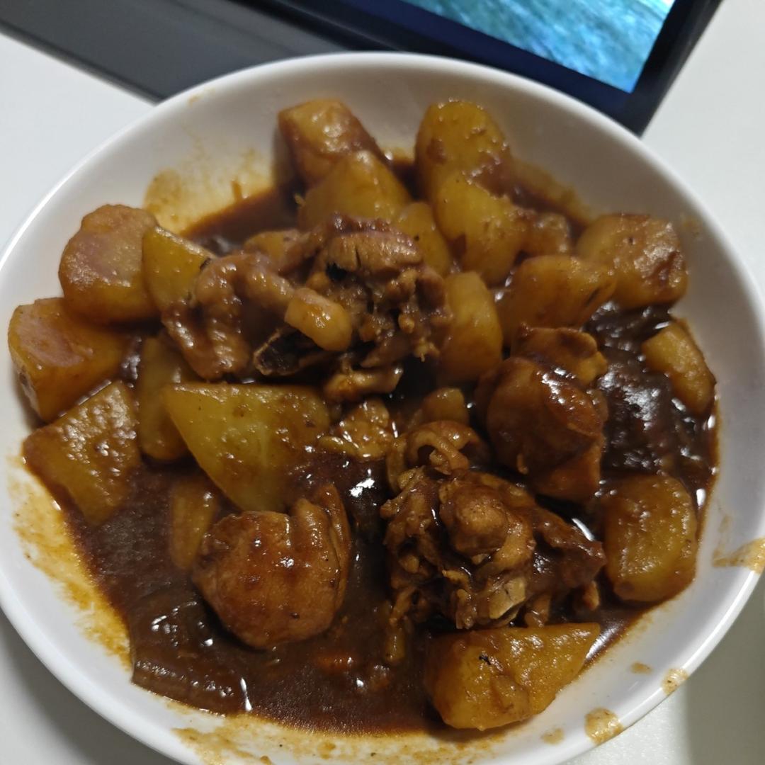 土豆焖鸡腿
