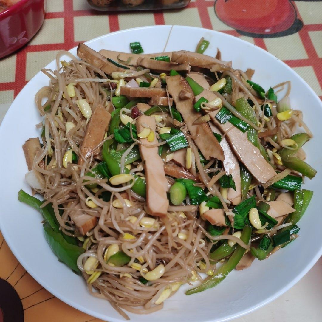 豆干炒豆芽家常小菜