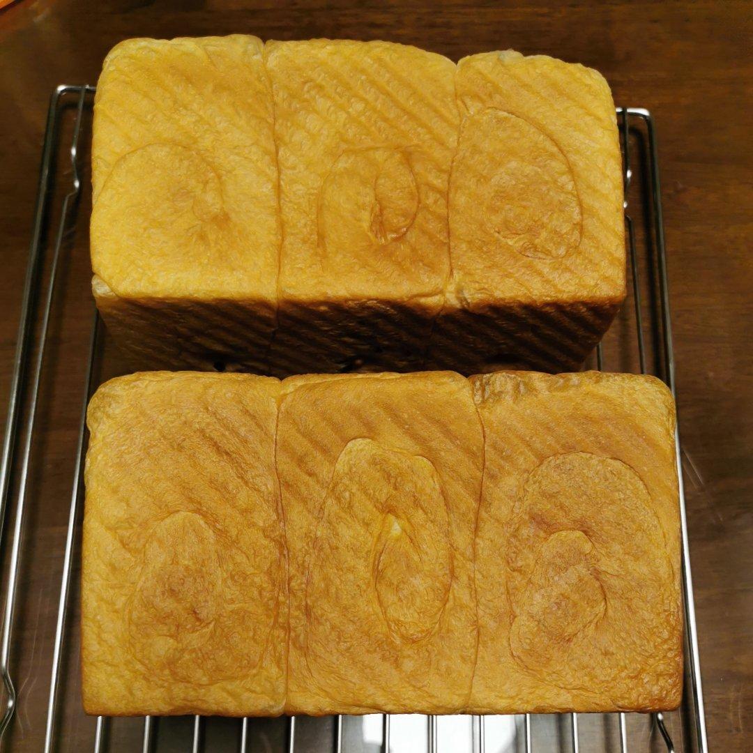 软到拿不起来的生吐司
