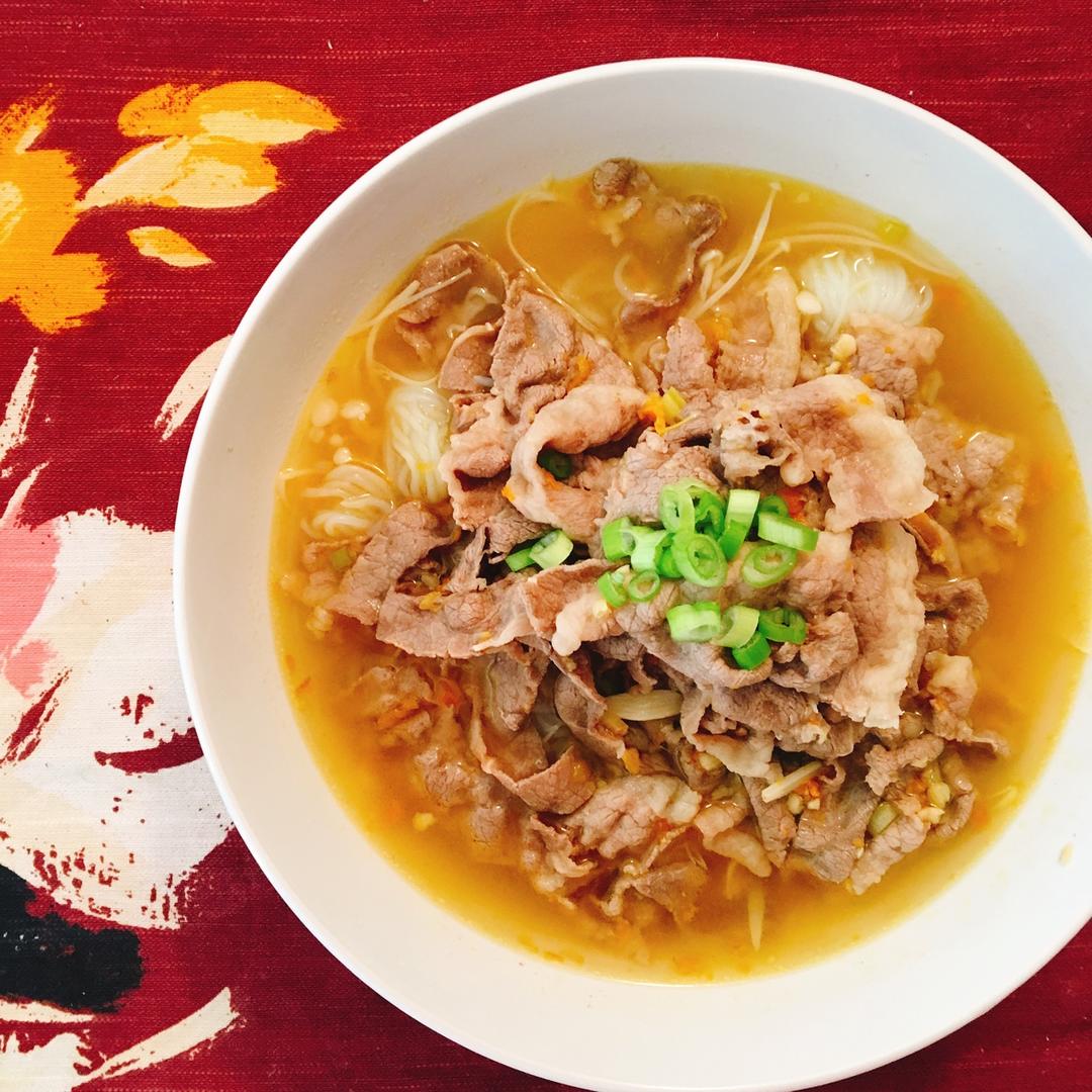酸汤肥牛