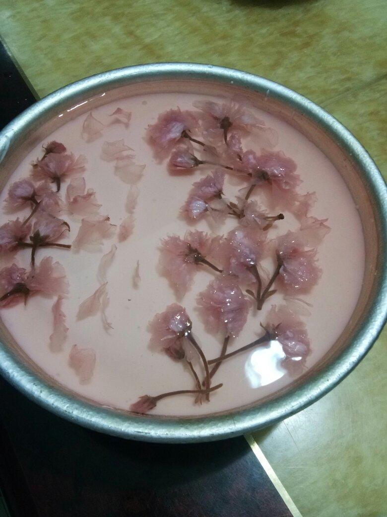 颜值爆表的樱花慕斯。（6寸圆模）