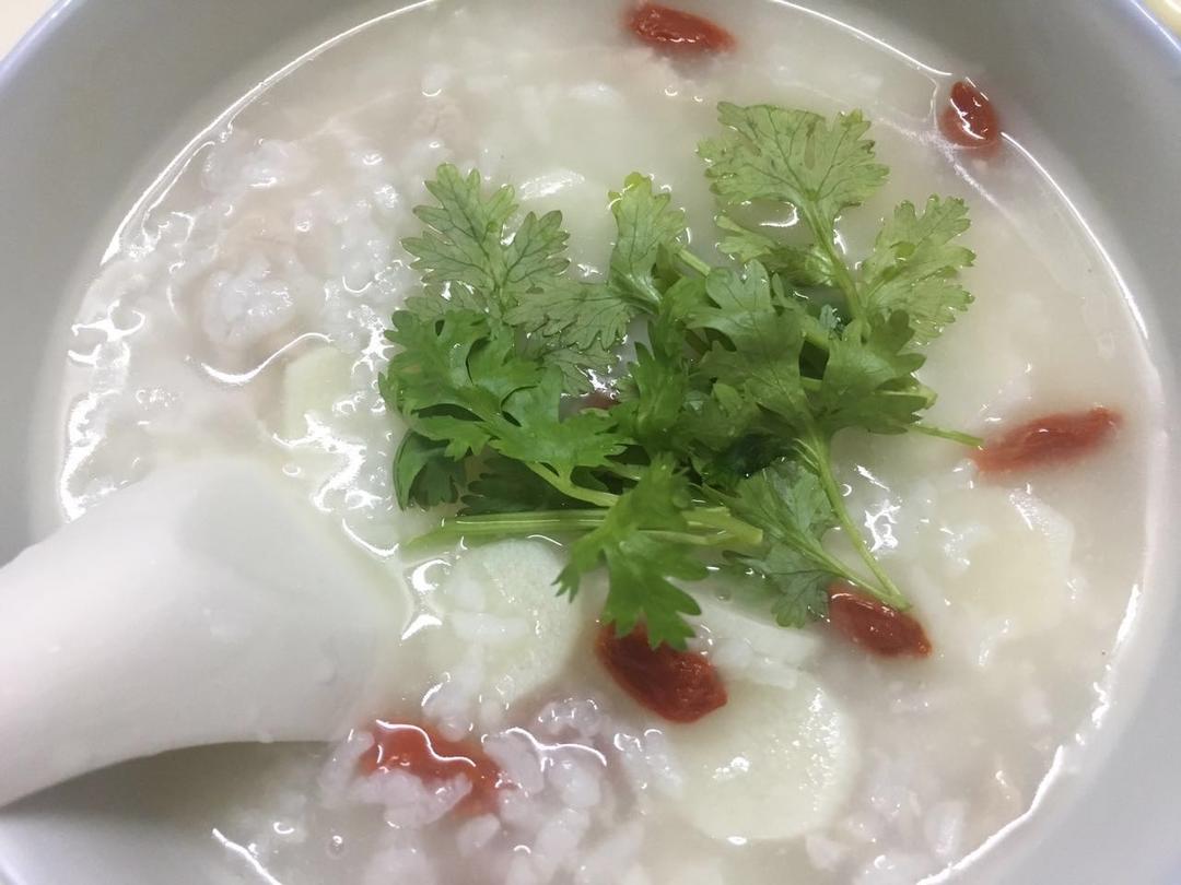 养生补气的淮山瘦肉粥