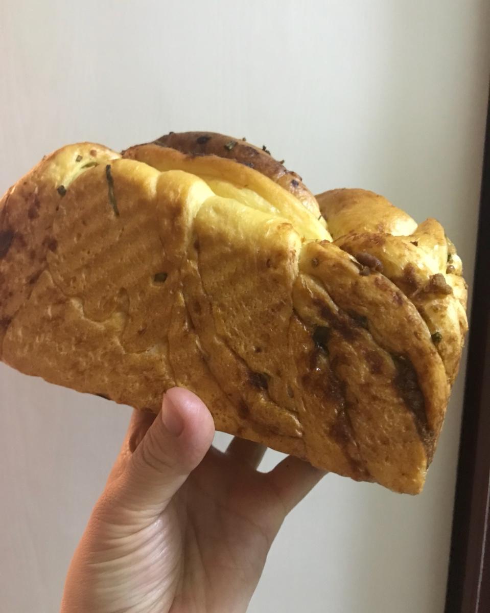 香葱肉松手撕吐司