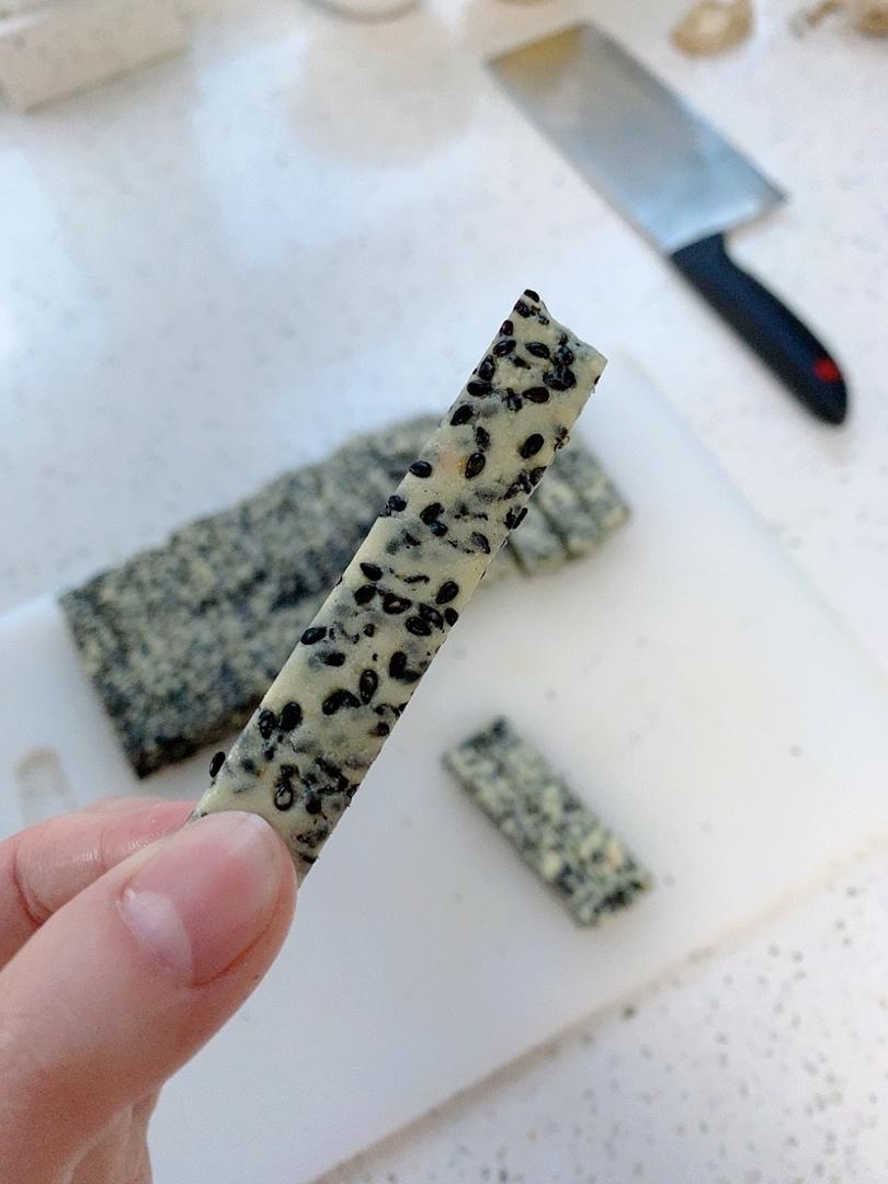 黑芝麻花生牛轧糖