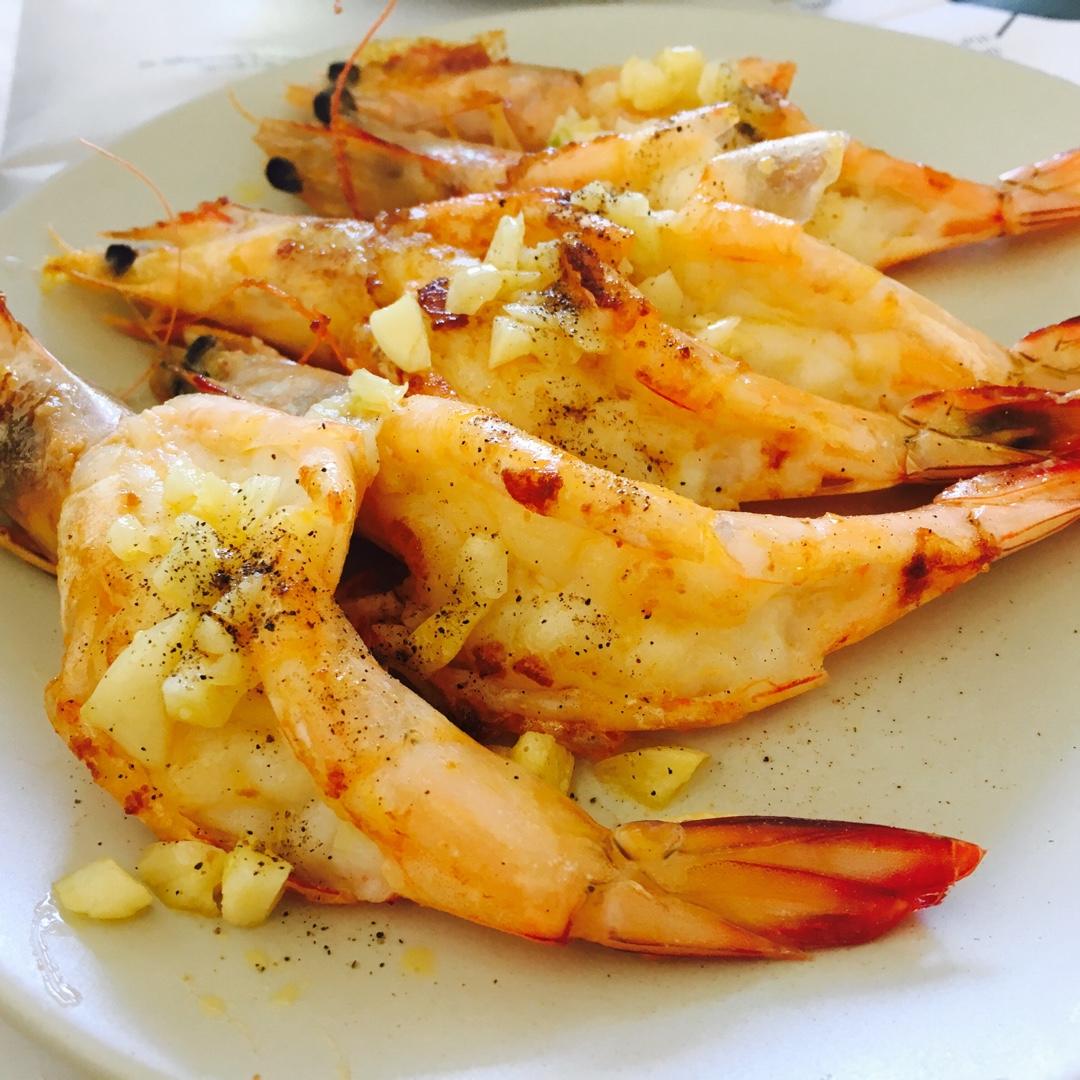 吃货万岁diana做的香蒜煎大虾