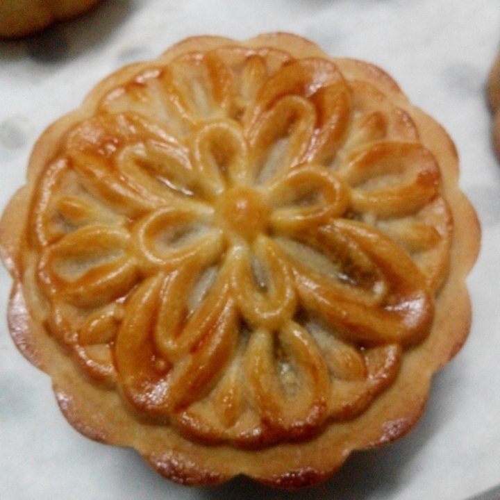 广式月饼—蛋黄莲蓉月饼