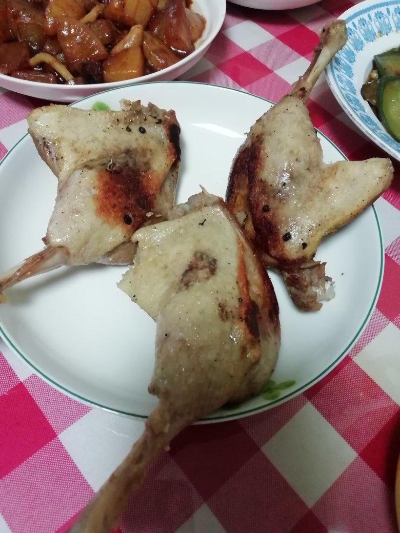 3勺调料就做出酥香盐鸭腿