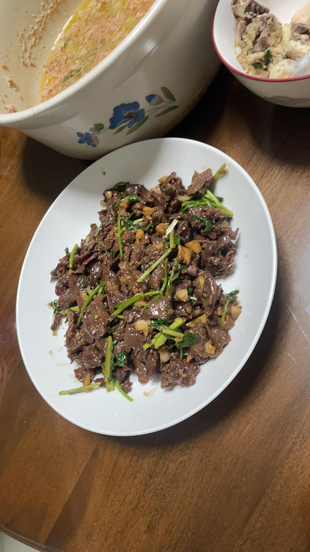 香菜牛肉