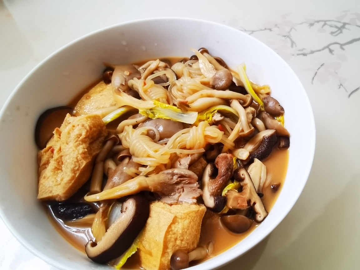 香菇炖菜罗汉斋的做法