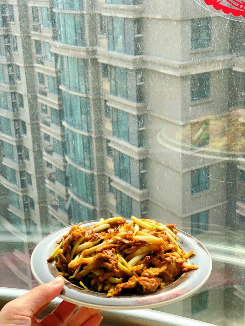 蒜黄肉丝