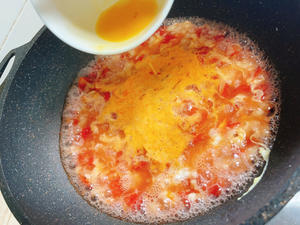 番茄鸡蛋疙瘩汤～发烧就吃这个的做法 步骤8