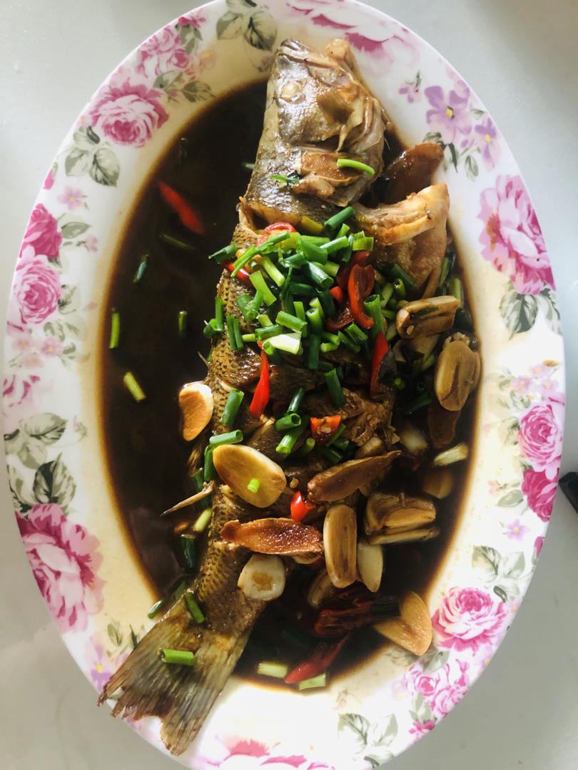 红烧鲈鱼