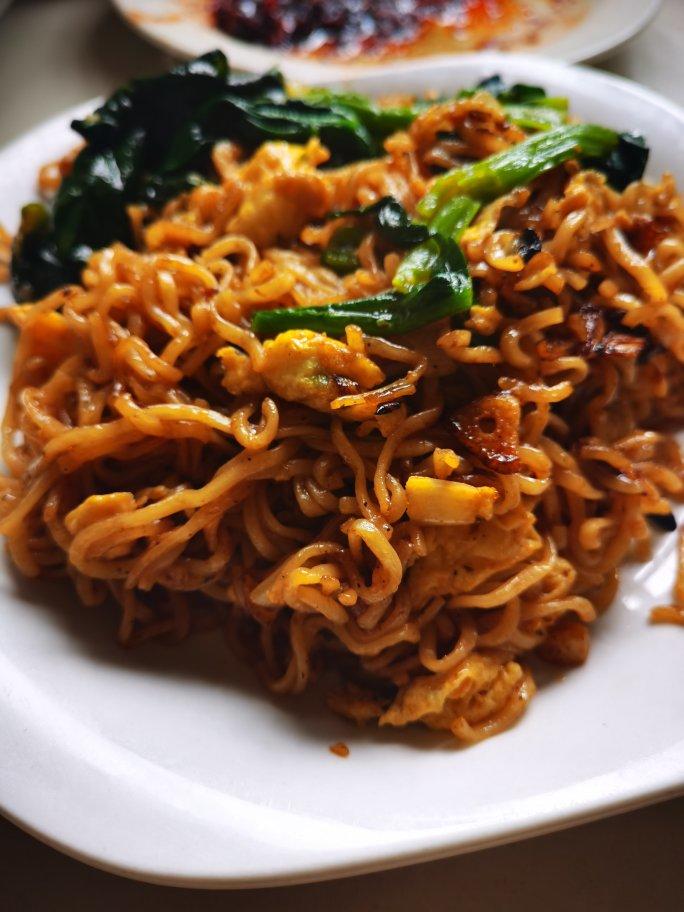 秒杀路边摊的炒方便面