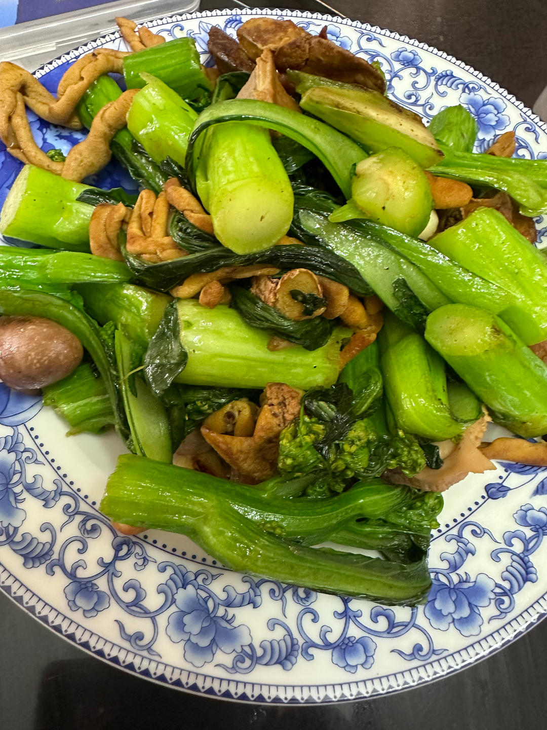 酒香鸡杂炒菜心