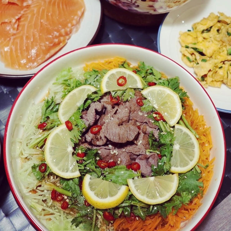 无油低卡的香菜牛肉，夏天减肥就要吃凉拌牛肉