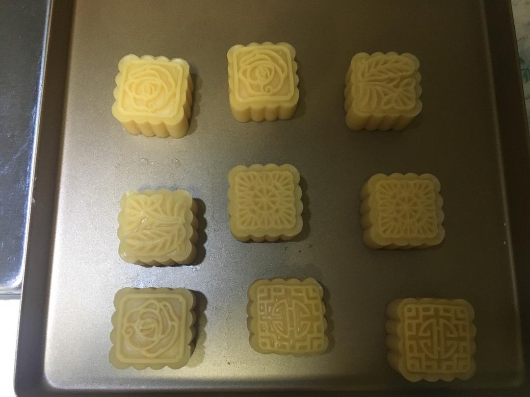 广式月饼—蛋黄莲蓉月饼