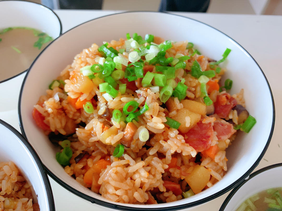 懒人必备～电饭煲腊肠焖饭
