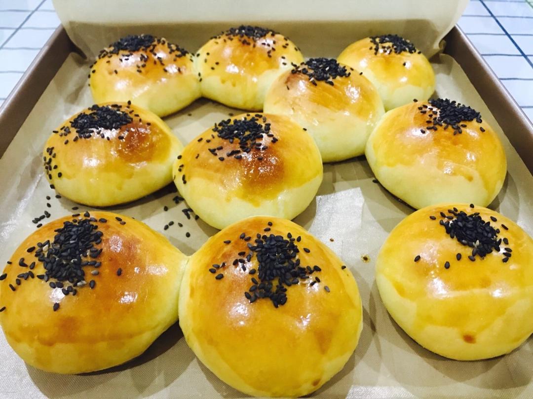 温柔的“中种奶油红豆面包”