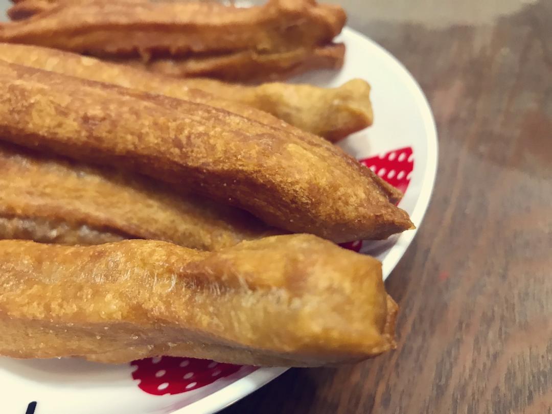 炸油条-如何炸大孔又香脆的油条