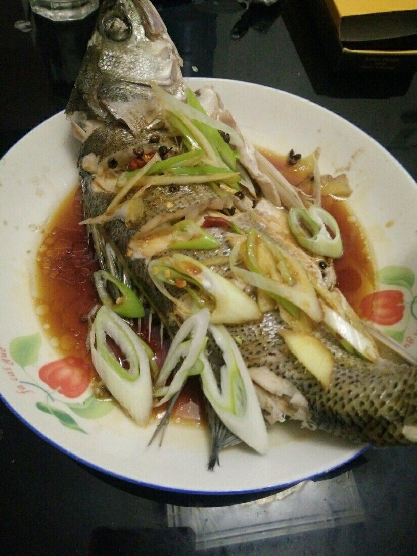 清蒸海鲈鱼