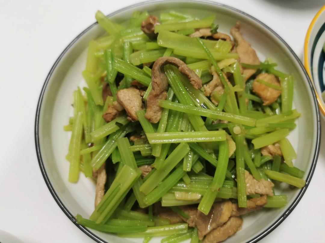 芹菜炒肉丝