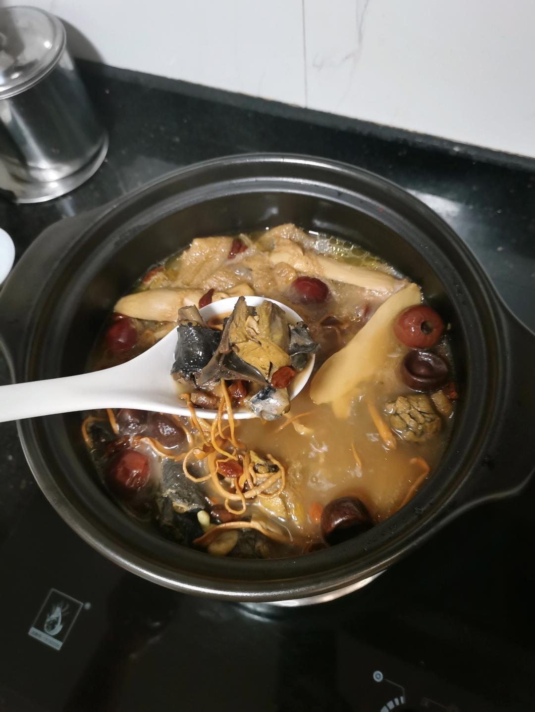 补血补气乌鸡汤