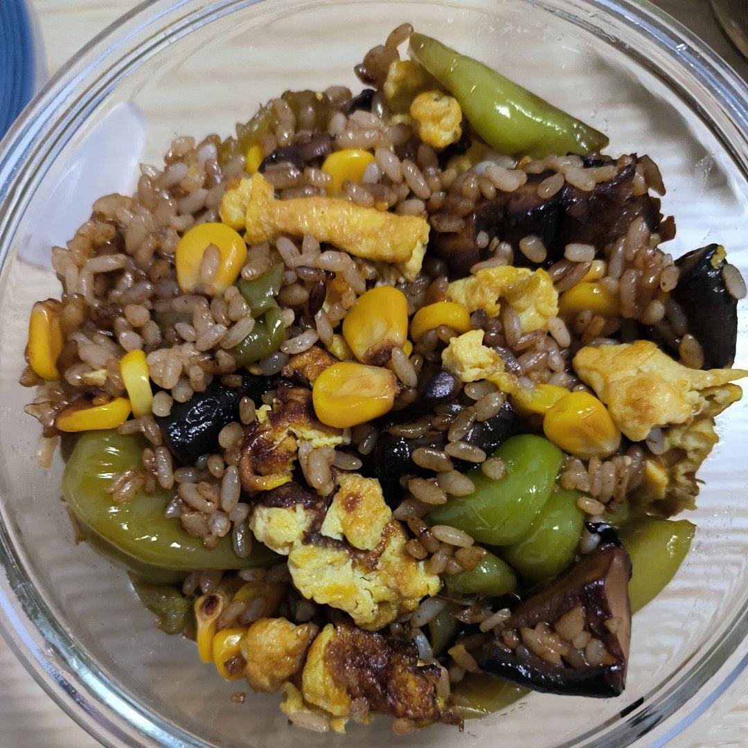 懒人必备～电饭煲腊肠焖饭