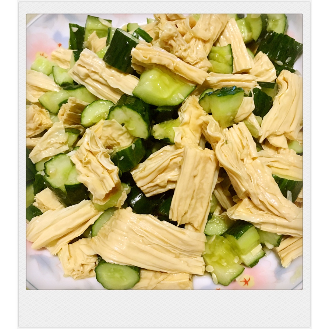 黄瓜凉拌腐竹
