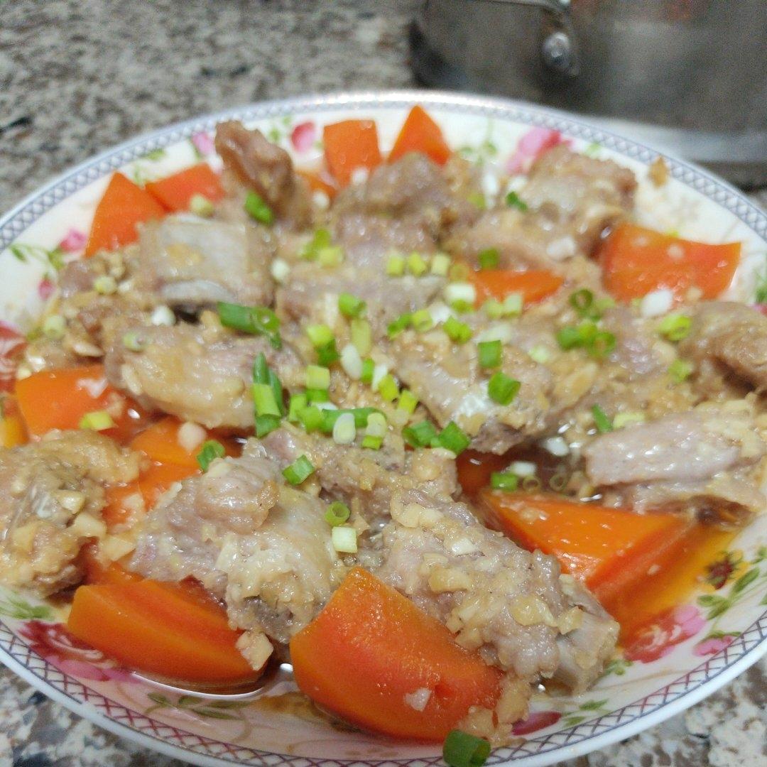 排骨怎么蒸才嫩？第一步先焯水就错了，记住这个窍门排骨嫩滑多汁