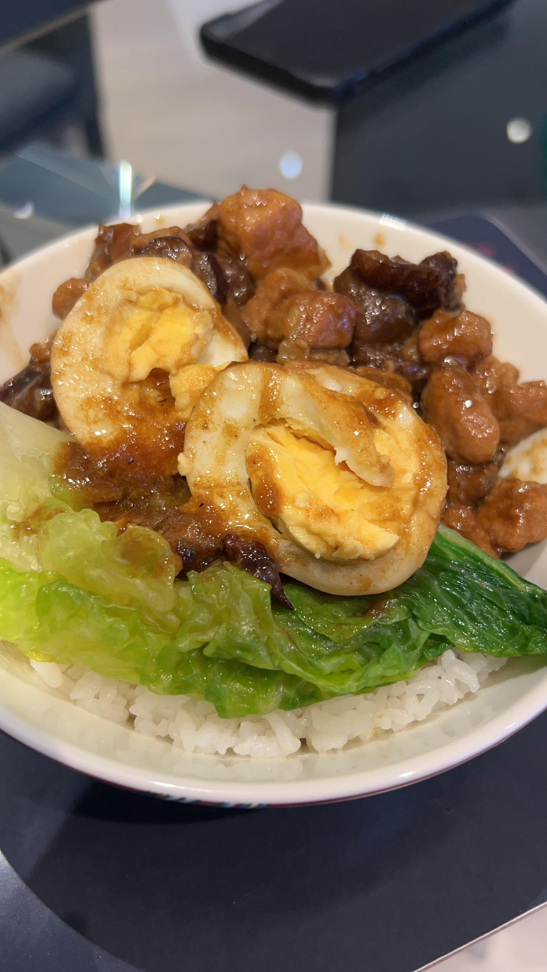 洋葱酥卤肉饭