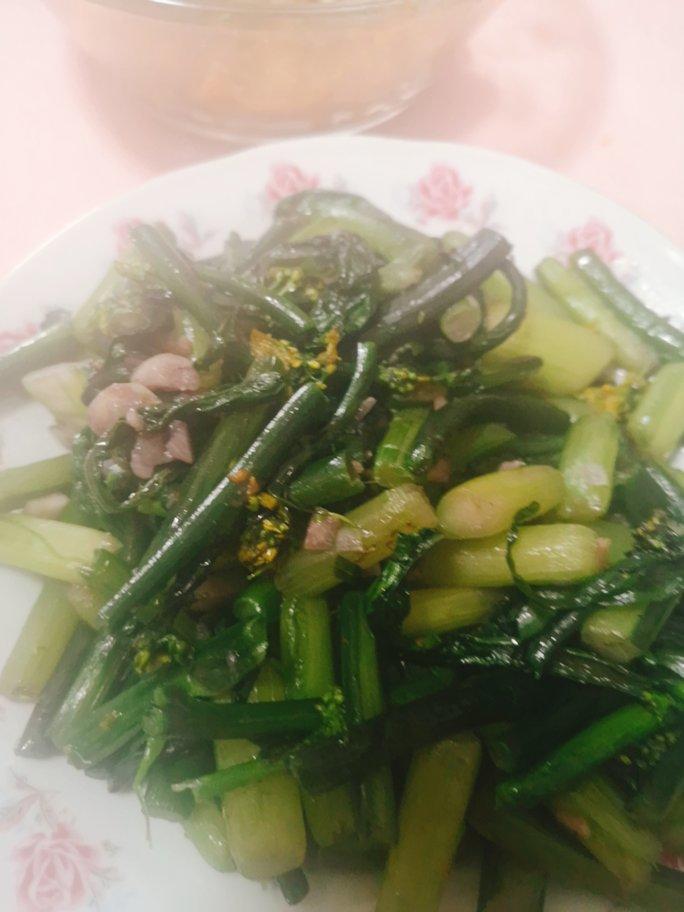 清炒红菜苔