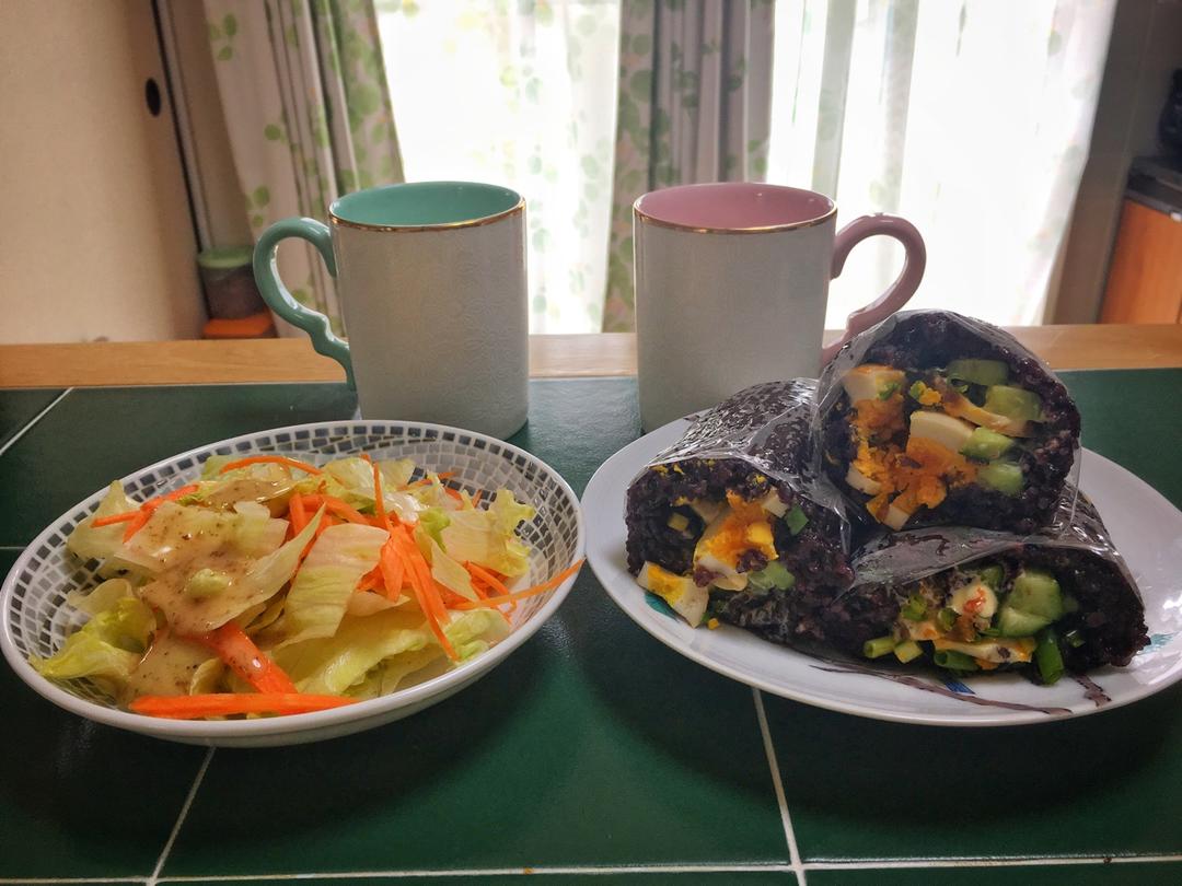 黑米粢饭团