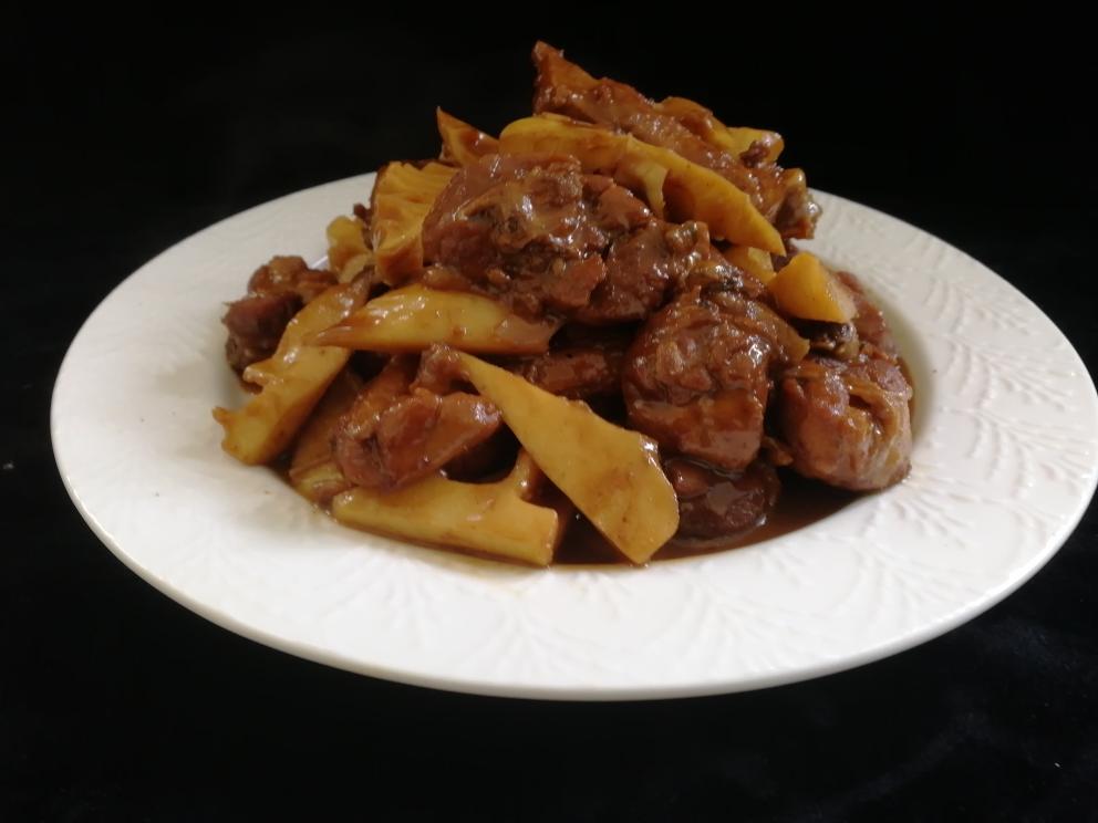 鸭肉烧笋(腿肉)的做法