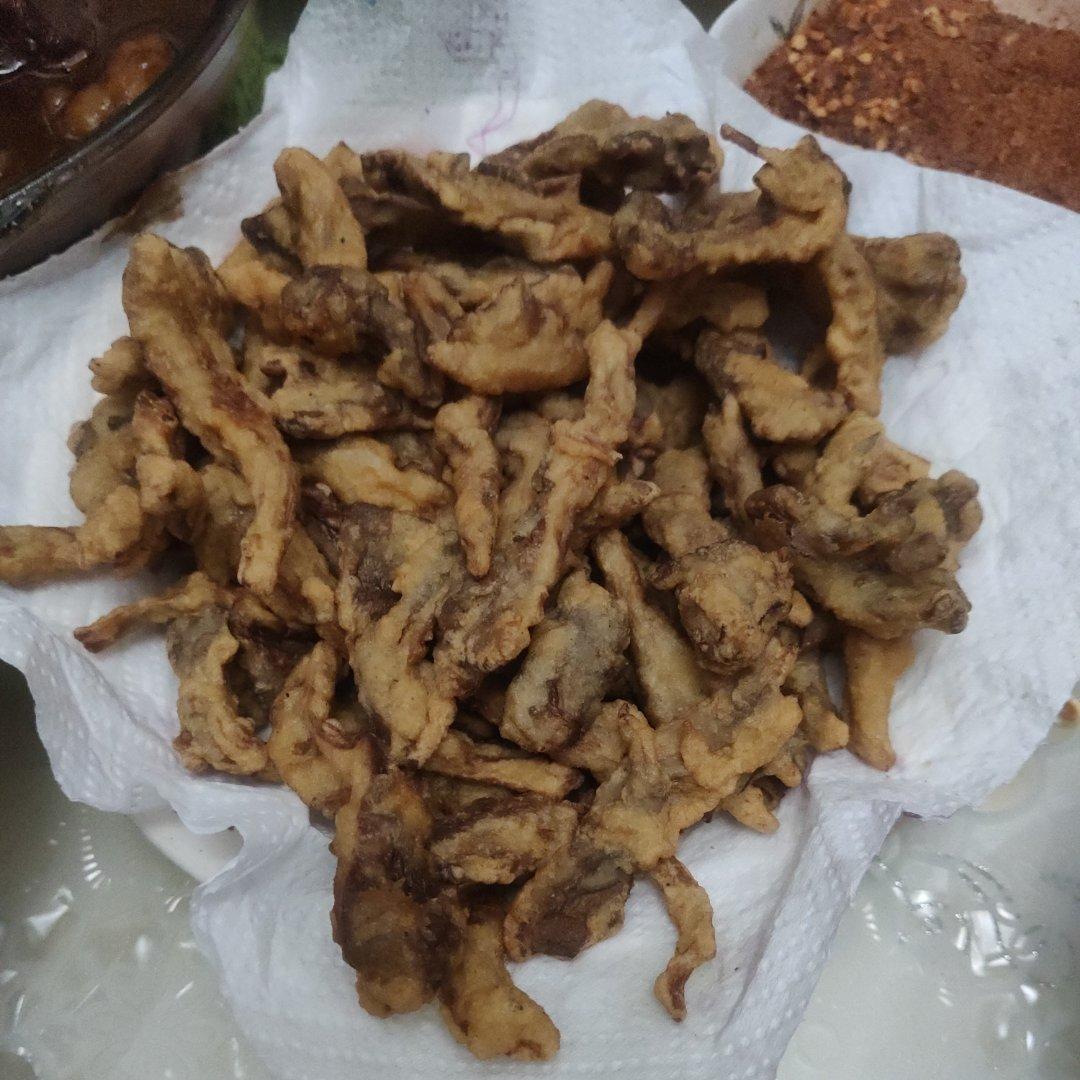 简单干脆的油炸平菇小零食