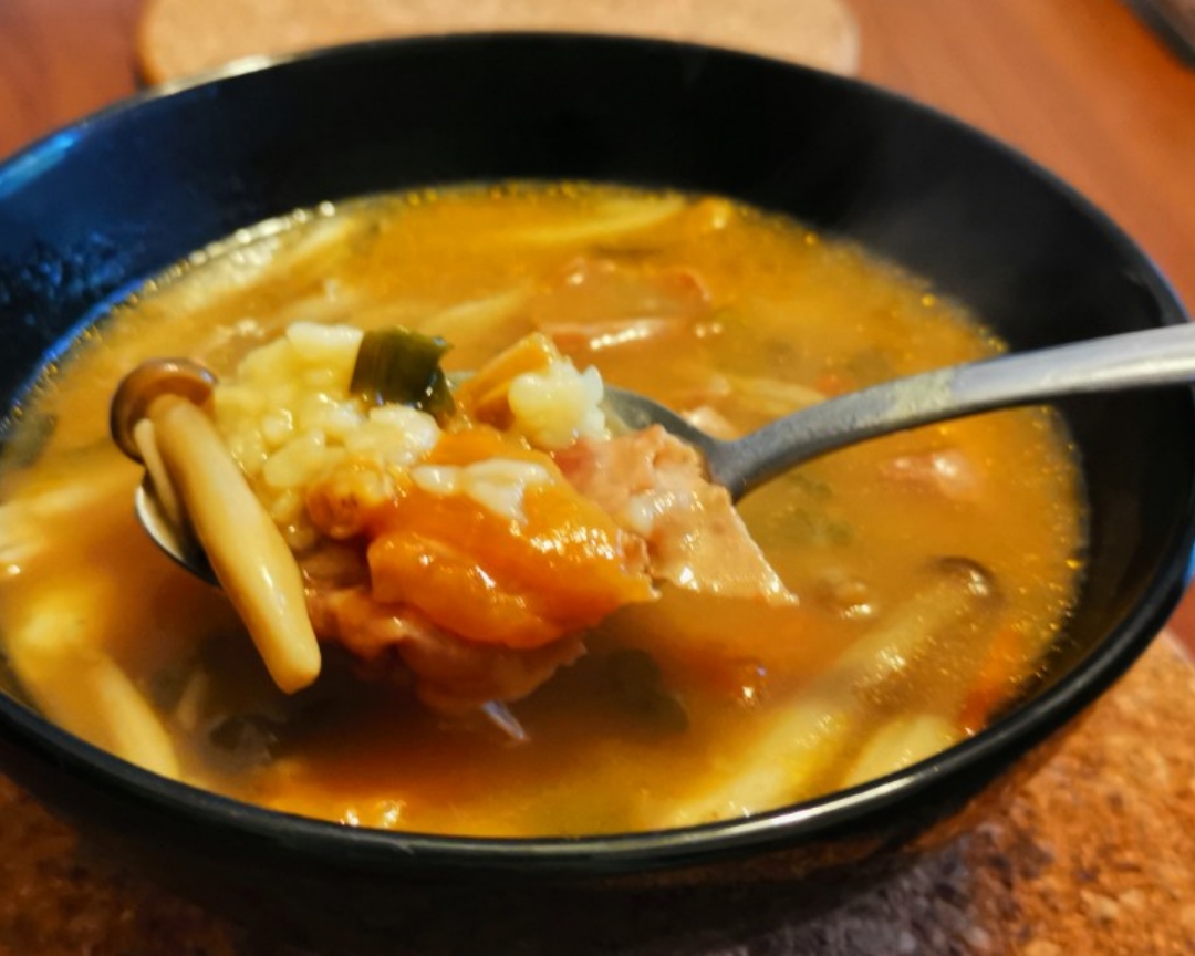 蘑菇海鲜疙瘩汤的做法