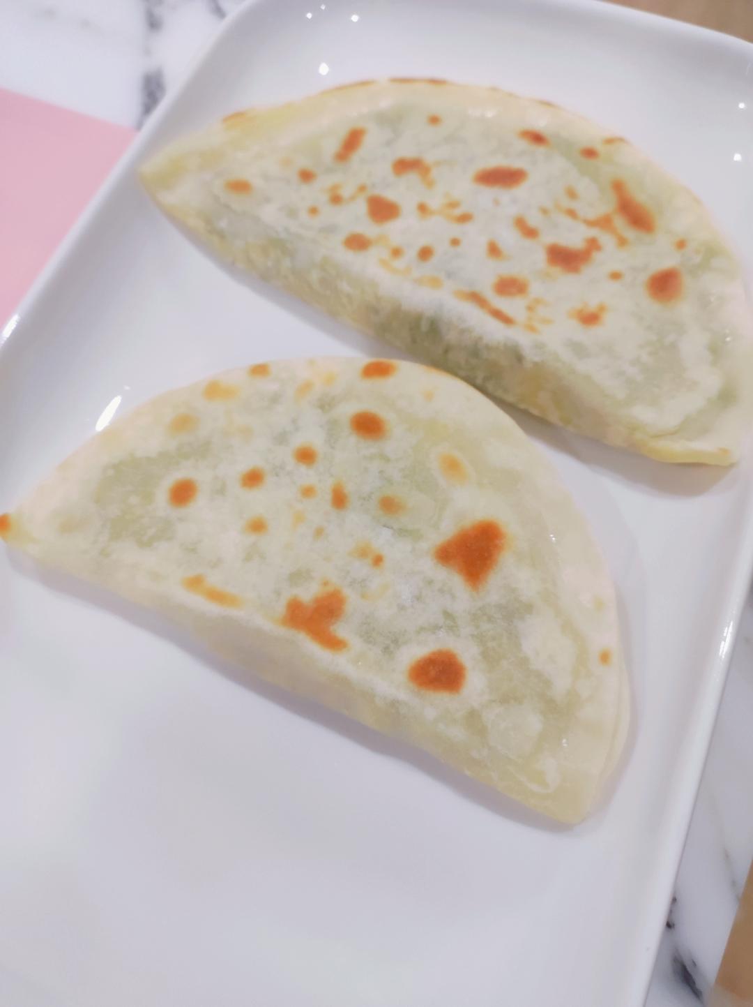 韭菜盒子【3月北鼎珐琅铸铁锅食谱】
