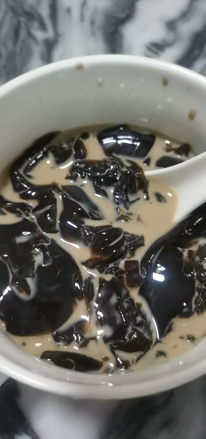 熬制龟苓膏的做法