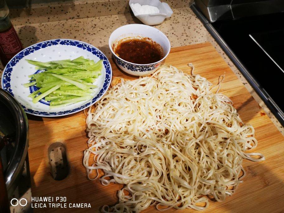 姥姥的爽口凉面！（干拌挂面）