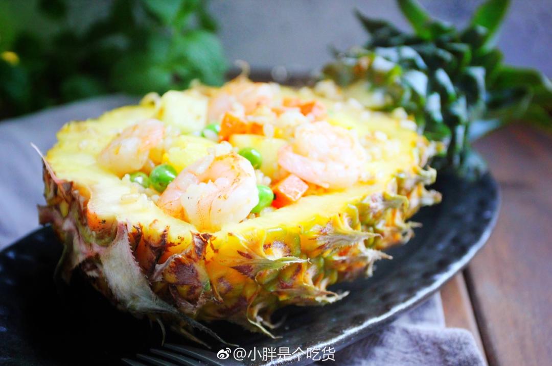 虾仁菠萝炒饭