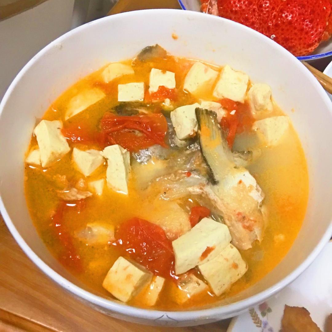 三文鱼头豆腐汤