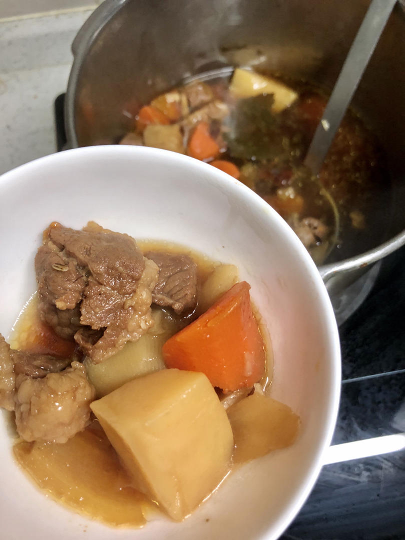 土豆焖牛腩