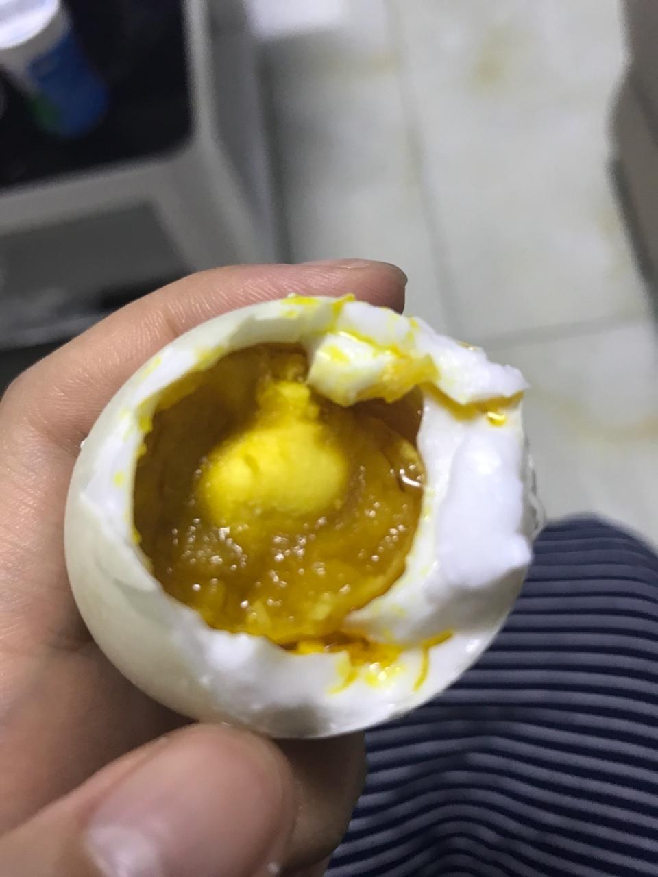 自制咸蛋： 100%出油起沙的咸蛋